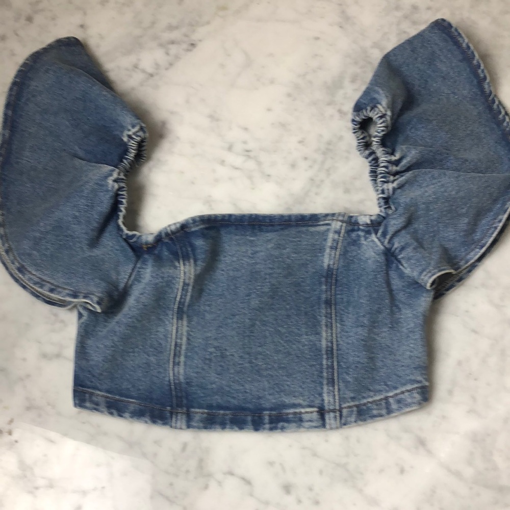 HEVRON Denim crop ruffle top Size 2